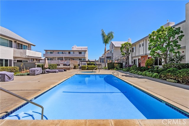 Detail Gallery Image 45 of 46 For 25837 Oak #111,  Lomita,  CA 90717 - 3 Beds | 2/1 Baths