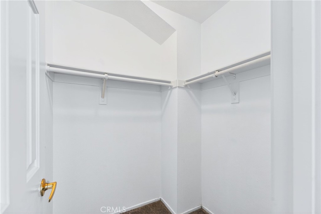 https://media.crmls.org/medias/807d84cb-c5ad-4051-9b67-eee33b16f9e2.jpg?preset=X-Large
