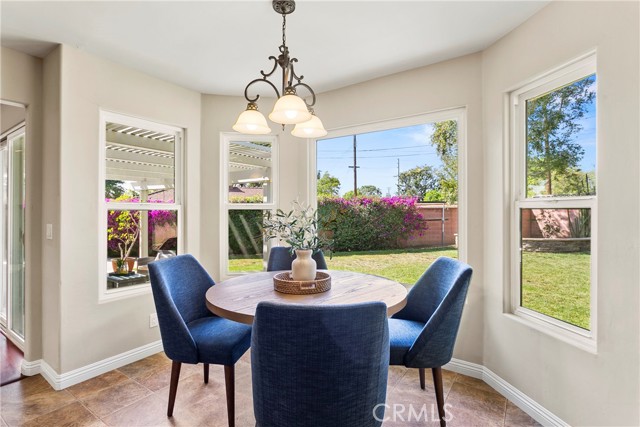 1551 Rainbow Drive, North Tustin CA: https://media.crmls.org/medias/807dee9d-9fdd-46a3-90f8-245c07584247.jpg