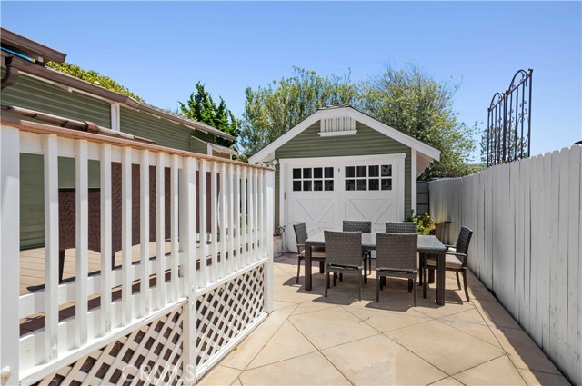 541 Thalia Street, Laguna Beach CA: https://media.crmls.org/medias/807e9bb1-7f96-4d36-9fca-94171f8b60d3.jpg