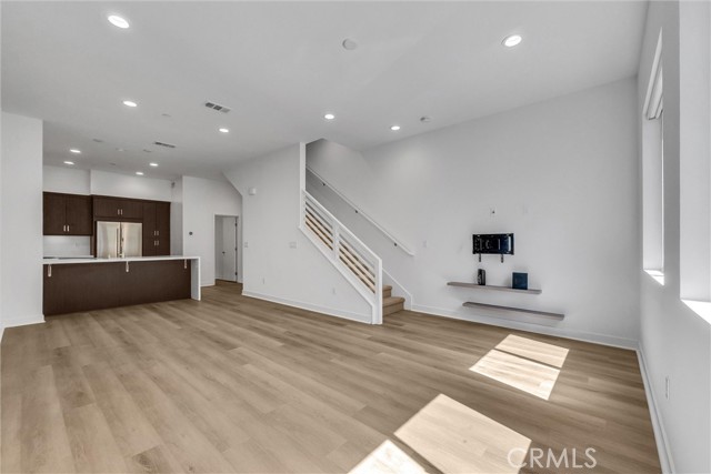 Detail Gallery Image 7 of 29 For 359 E Broadway, Long Beach,  CA 90802 - 2 Beds | 2/1 Baths