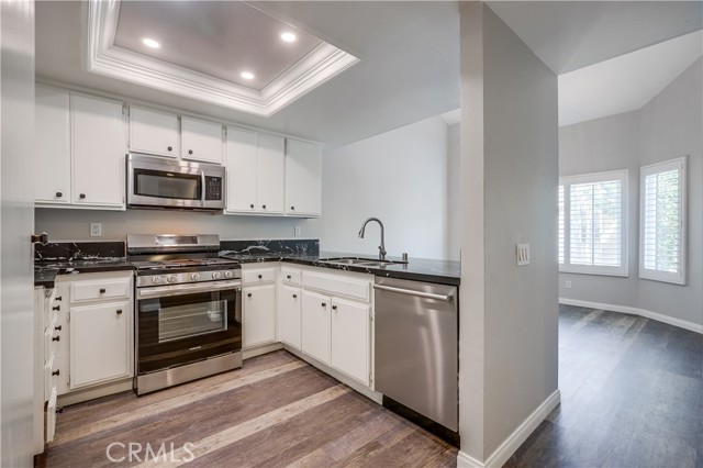Detail Gallery Image 15 of 47 For 155 N Singingwood St #34,  Orange,  CA 92869 - 2 Beds | 2 Baths