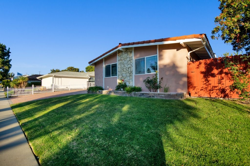 Front  yard - sprinkler system