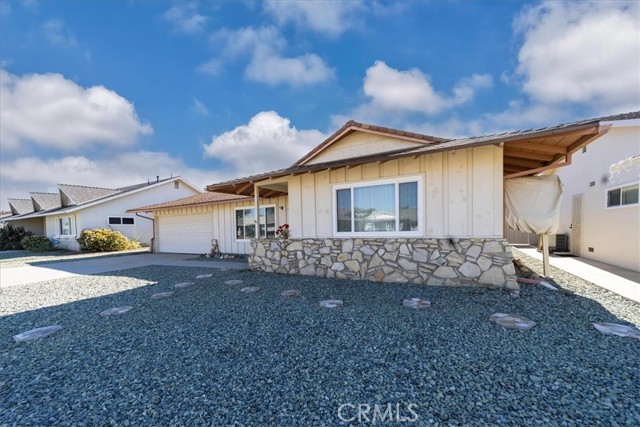 1561 Sandlewood Drive, Hemet CA: https://media.crmls.org/medias/808144a3-e32e-416f-9c29-0c41d7e9c5cb.jpg