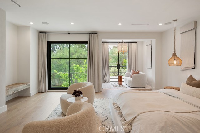 10 Seabluff, Newport Beach CA: https://media.crmls.org/medias/808166ca-c9ee-45f9-8131-07466357467d.jpg