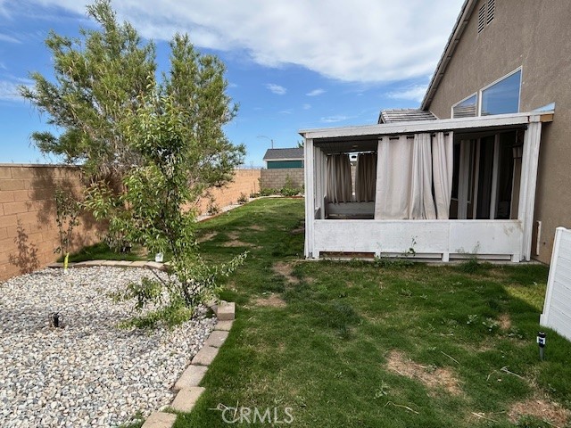 15753 Gable Street, Victorville CA: https://media.crmls.org/medias/80822b81-4532-4dac-a4f2-c6db642f33cf.jpg