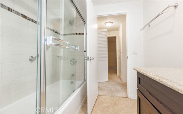 Detail Gallery Image 27 of 45 For 19202 Avenue of the Oaks a,  Newhall,  CA 91321 - 2 Beds | 2 Baths
