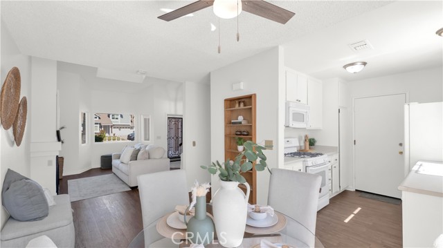 Image 14 of 41 For 12283 Mint Ct