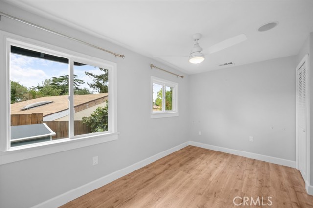 5624 Freeman Avenue, La Crescenta CA: https://media.crmls.org/medias/8082c8af-7572-4bff-8711-92584d8f8457.jpg
