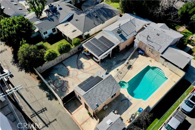 Detail Gallery Image 8 of 38 For 5654 Stansbury, Van Nuys,  CA 91401 - 2 Beds | 2 Baths