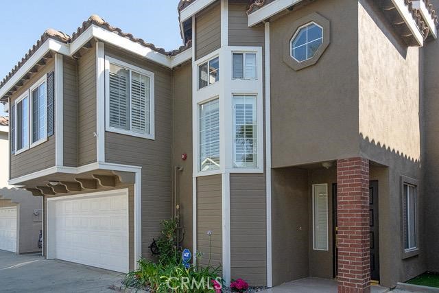 Detail Gallery Image 1 of 11 For 2557 Orange #D Ave #D,  Costa Mesa,  CA 92627 - 3 Beds | 2/1 Baths