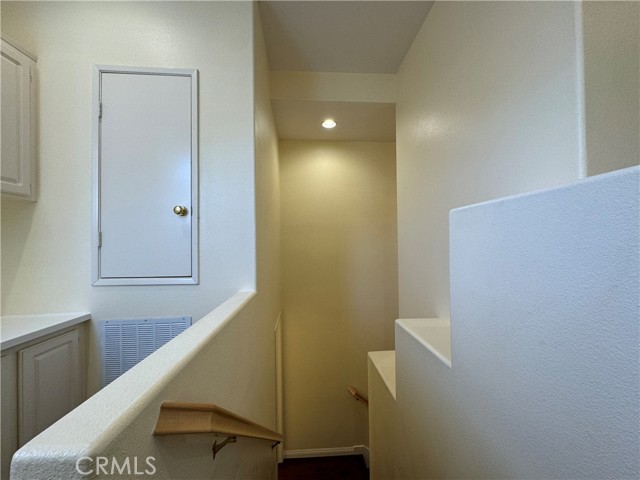 Detail Gallery Image 30 of 41 For 28154 Ashbrook Ln, Valencia,  CA 91354 - 2 Beds | 2/1 Baths
