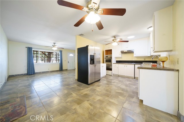 Detail Gallery Image 22 of 58 For 11020 Viento Pl, Apple Valley,  CA 92308 - 5 Beds | 3 Baths