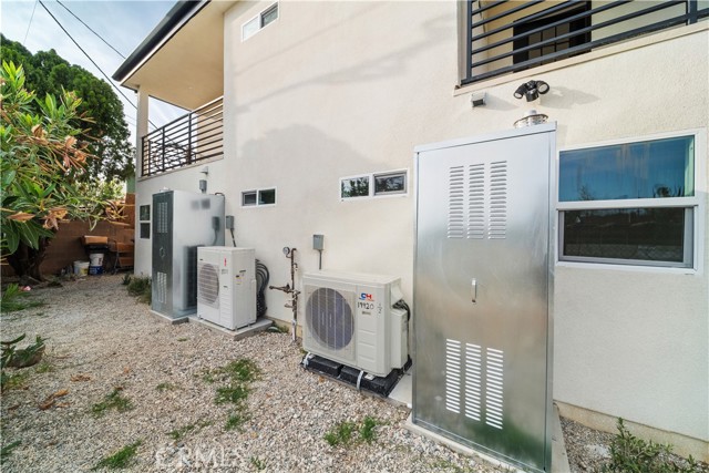 Detail Gallery Image 45 of 57 For 19918 Kittridge, Winnetka,  CA 91306 - 8 Beds | 6 Baths