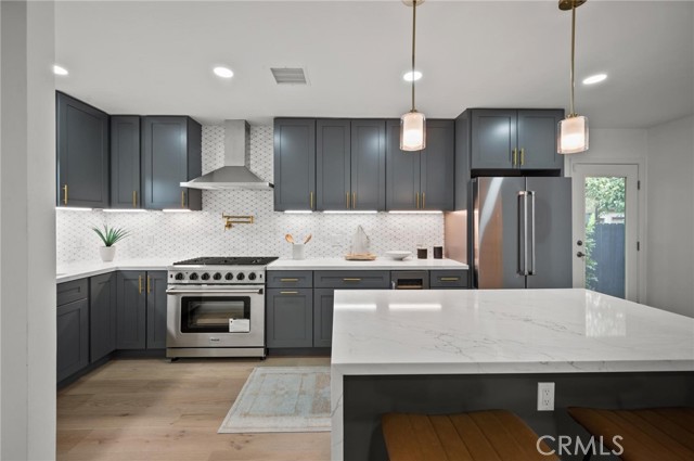 14328 Emelita Street, Sherman Oaks CA: https://media.crmls.org/medias/8086e418-704d-474c-8837-0ab9f9c53341.jpg