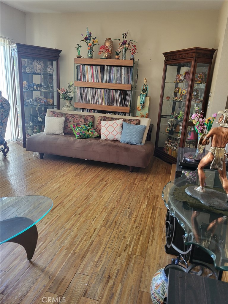 MLS #SR25023997 img 2