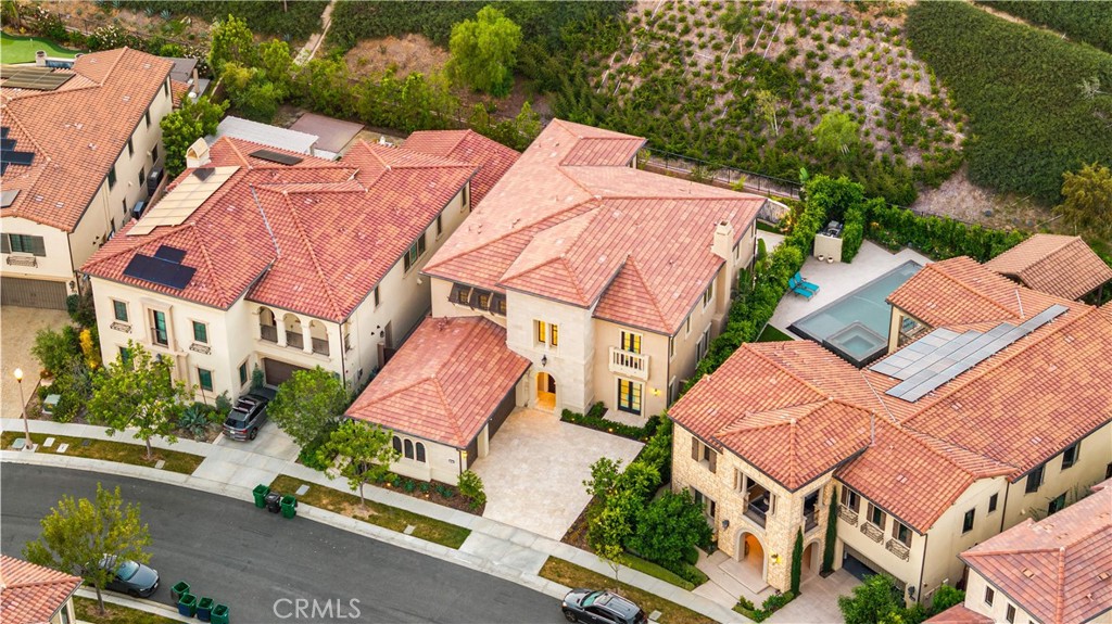 https://media.crmls.org/medias/80879c8b-0852-4e32-8e97-626cf4472d28.jpg?preset=X-Large