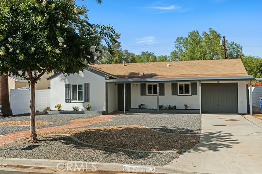 Detail Gallery Image 4 of 27 For 4775 Beverly Ct, Riverside,  CA 92506 - 3 Beds | 2 Baths