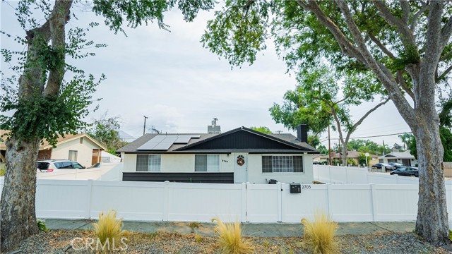 Detail Gallery Image 35 of 43 For 2705 Lawrence Ave, San Bernardino,  CA 92404 - 4 Beds | 2 Baths