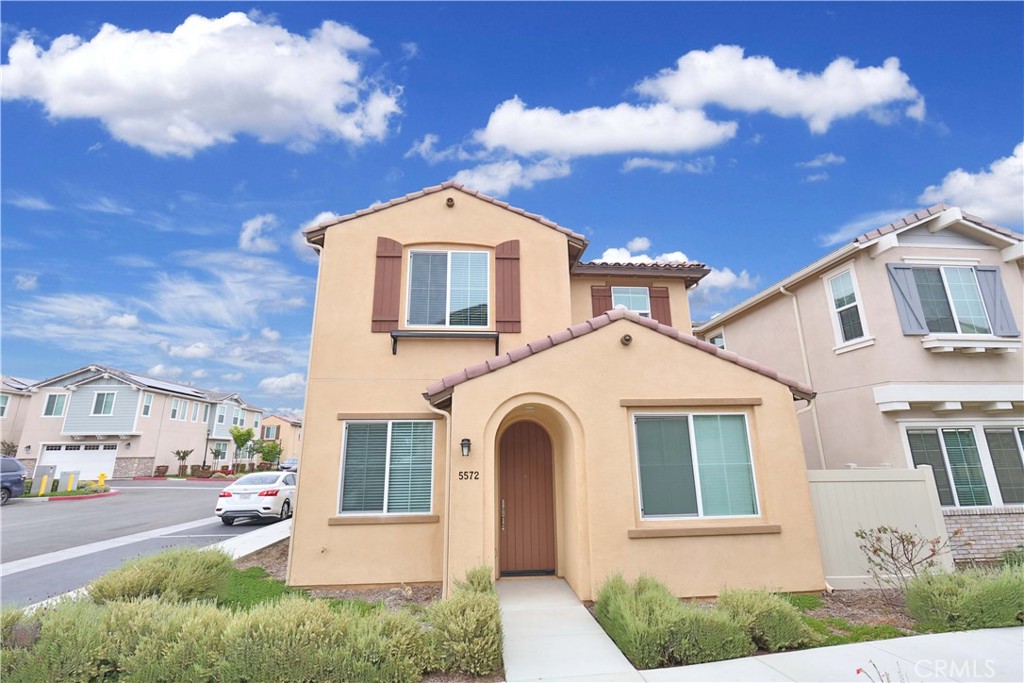 5572 Valencia Dr, Montclair, CA 91762
