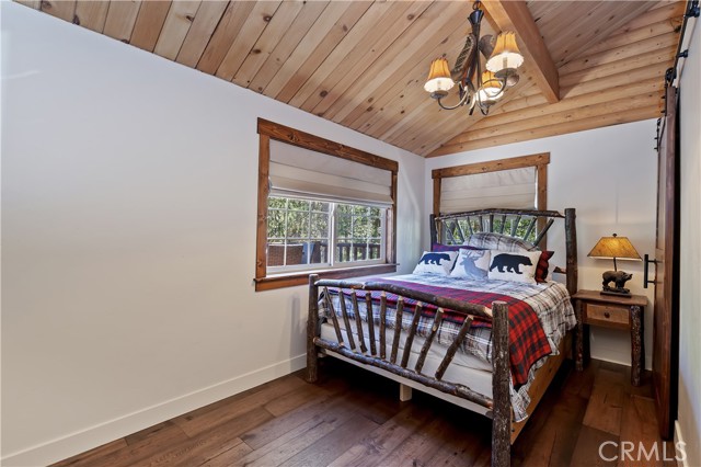 1212 S Minton Avenue, Big Bear City CA: https://media.crmls.org/medias/80881dad-2a26-40b6-b594-00fa1a082b1d.jpg