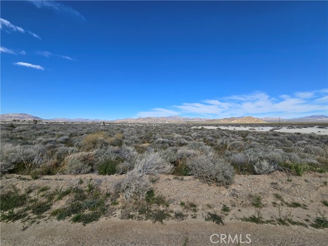 Detail Gallery Image 2 of 4 For 2 Northside Rd, Lucerne Valley,  CA 92356 - – Beds | – Baths