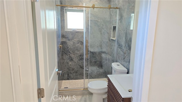 Detail Gallery Image 7 of 7 For 642 W Glenoaks Bld #C,  Glendale,  CA 91202 - 1 Beds | 1 Baths