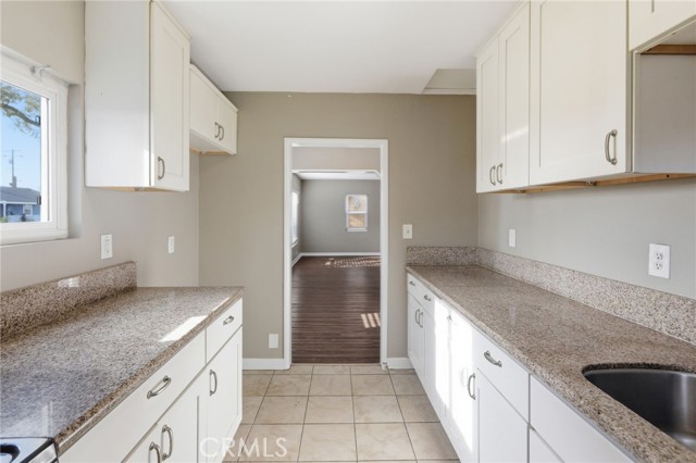 Detail Gallery Image 8 of 31 For 2010 N Corlett, Los Angeles,  CA 90059 - 3 Beds | 2 Baths