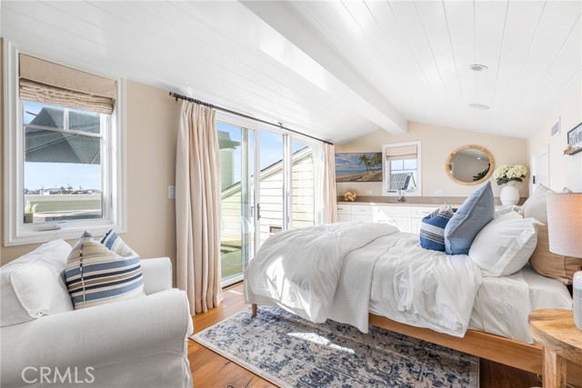 Detail Gallery Image 32 of 37 For 220 Coral, Newport Beach,  CA 92662 - 3 Beds | 3/1 Baths