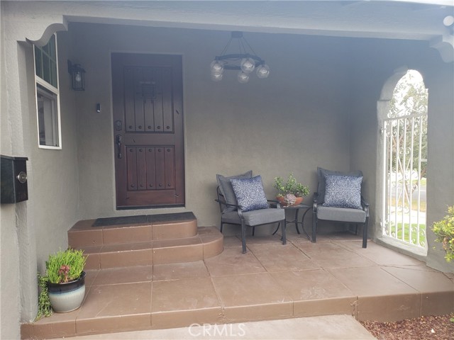 7519 La Salle Avenue, Los Angeles CA: https://media.crmls.org/medias/808ad538-1774-44c0-8412-6062be8cf557.jpg