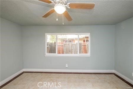 18610 Casaba Rd, Adelanto CA: https://media.crmls.org/medias/808bdd37-805e-4b89-bc6a-38d7c4a56e26.jpg