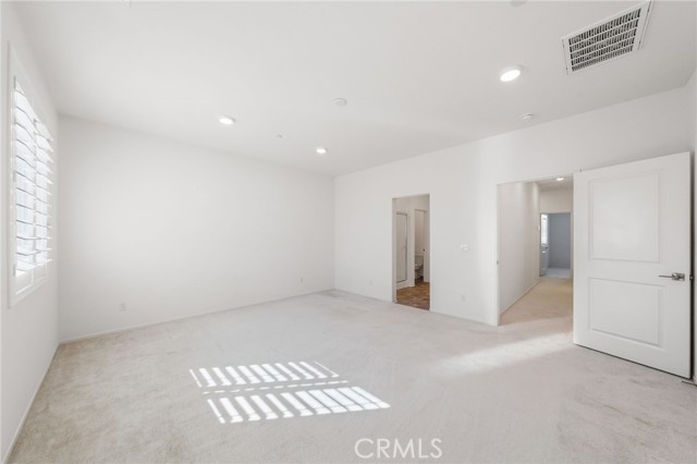 15901 Stresa Lane, Fontana CA: https://media.crmls.org/medias/808bedcd-1787-4850-93e9-c7770866978e.jpg