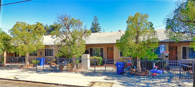 6944 Radford Avenue, North Hollywood CA: https://media.crmls.org/medias/808c5cc7-443b-4bd0-aea3-8cdc999a9f1a.jpg