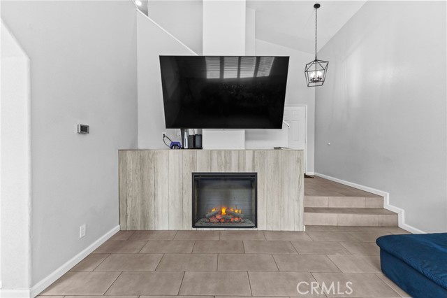 Detail Gallery Image 13 of 59 For 823 Pathfinder Way, Corona,  CA 92878 - 3 Beds | 2/1 Baths