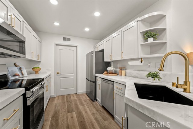 Detail Gallery Image 10 of 36 For 93 Lehigh Aisle, Irvine,  CA 92612 - 2 Beds | 2 Baths