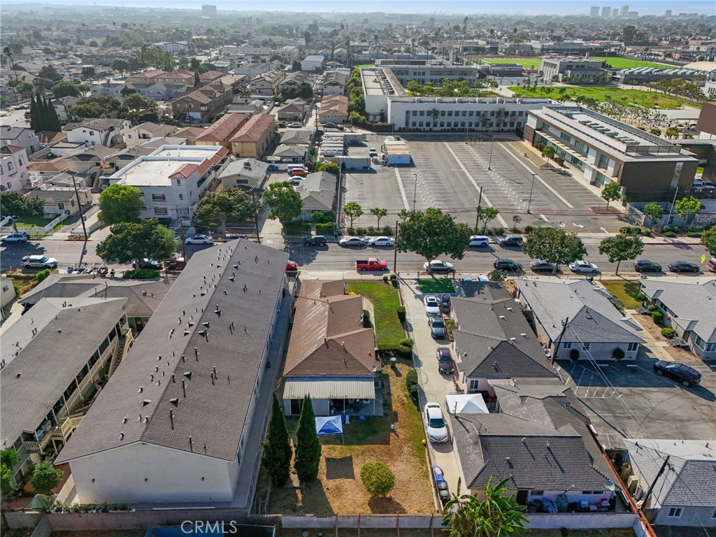 https://media.crmls.org/medias/808e112c-23fc-4a64-9d37-5f18293b1768.jpg?preset=X-Large