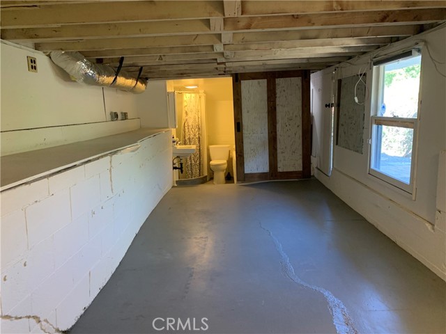 Bonus room w closet and 3/4 bath