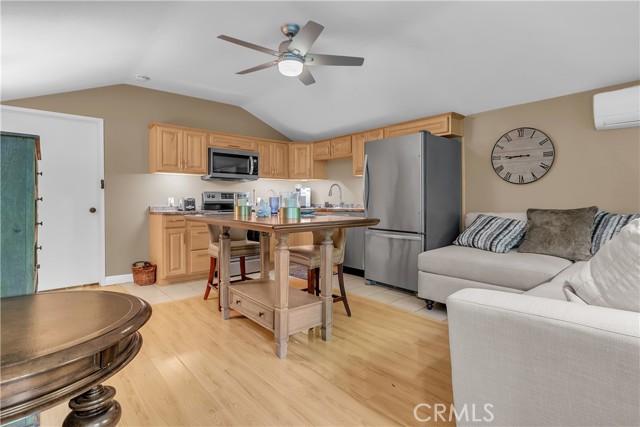 959 Rodeo, Fullerton CA: https://media.crmls.org/medias/808e6cb7-da9b-48ff-8331-c9dce49d002c.jpg