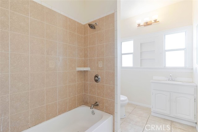 Detail Gallery Image 32 of 41 For 2446 Cincinnati St, Los Angeles,  CA 90033 - 6 Beds | 2 Baths