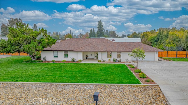 Detail Gallery Image 2 of 55 For 2109 Cambridge, Atwater,  CA 95301 - 5 Beds | 3 Baths