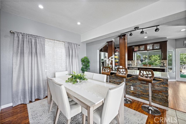 10798 Zinfandel Street, Rancho Cucamonga CA: https://media.crmls.org/medias/808eeeea-5b05-48df-9bf9-911ffc3b7cd2.jpg