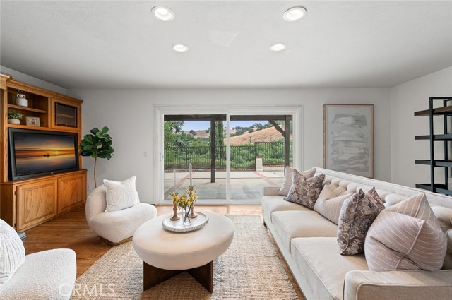 15539 Feldspar Drive, Chino Hills CA: https://media.crmls.org/medias/808effd0-d67d-409d-b61d-668e938315b3.jpg