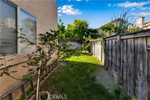 Detail Gallery Image 17 of 17 For 14028 Yorktown Ct, Fontana,  CA 92336 - 4 Beds | 3 Baths