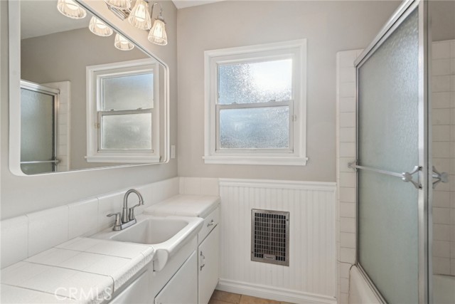 17048 Baltar Street, Lake Balboa CA: https://media.crmls.org/medias/80909539-1bb4-4a8f-aa41-877974bc72c0.jpg