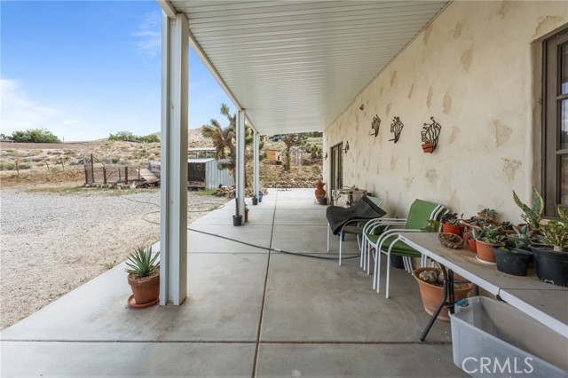9075 Mesa Vista Street, Apple Valley CA: https://media.crmls.org/medias/8090eda8-21d5-4362-99ee-d4ef96dcc57f.jpg