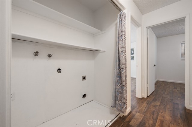 1920 E Orangeburg Avenue, Modesto CA: https://media.crmls.org/medias/8090fb8b-9cf7-4464-aafa-0351faf5ae05.jpg