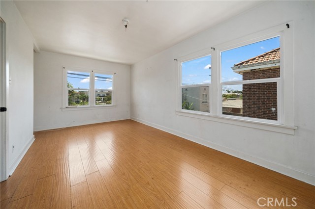 1412 S Victoria Avenue, Los Angeles CA: https://media.crmls.org/medias/809162e8-3649-4ff3-9b80-b309cd71cda0.jpg