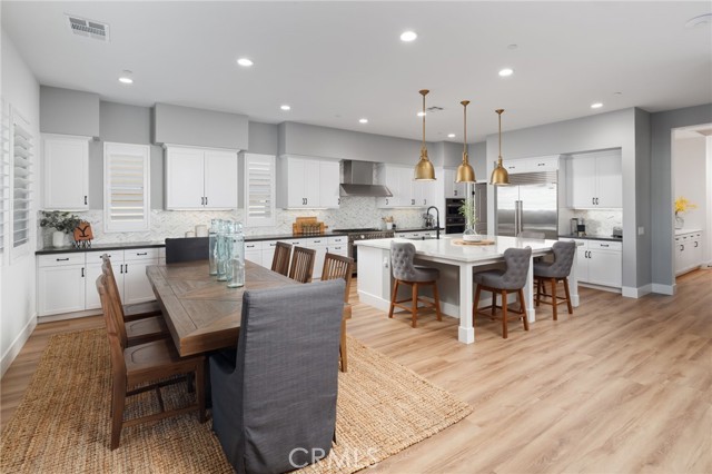 17042 Meteor Way, Riverside CA: https://media.crmls.org/medias/809175c3-9676-45df-be0f-018b7eed6810.jpg
