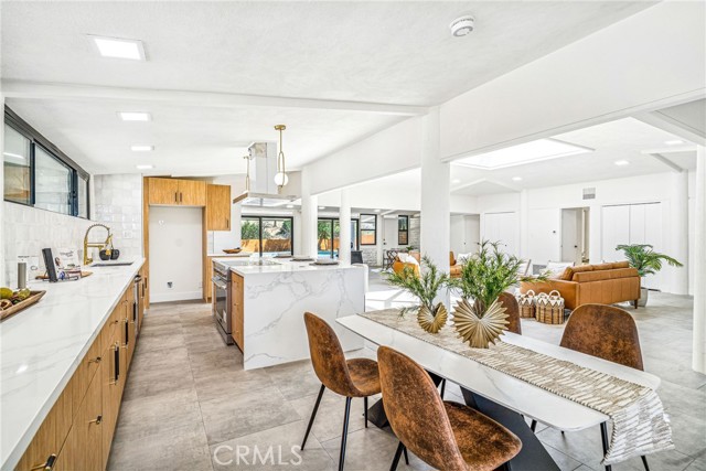 Detail Gallery Image 4 of 64 For 15495 Washington St, Riverside,  CA 92506 - 4 Beds | 2 Baths