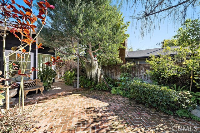 Detail Gallery Image 3 of 38 For 1511 Bluebird Canyon Dr, Laguna Beach,  CA 92651 - 3 Beds | 2 Baths